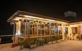 Shining Hills By Lawrence Hotels